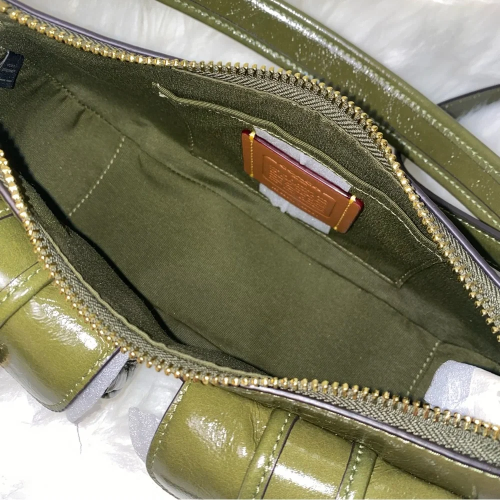 Coach 💚 leather purse New